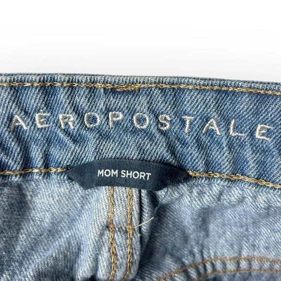 Aeropostale Light  Blue Denim Distressed Mom Short - Picture 6 of 6